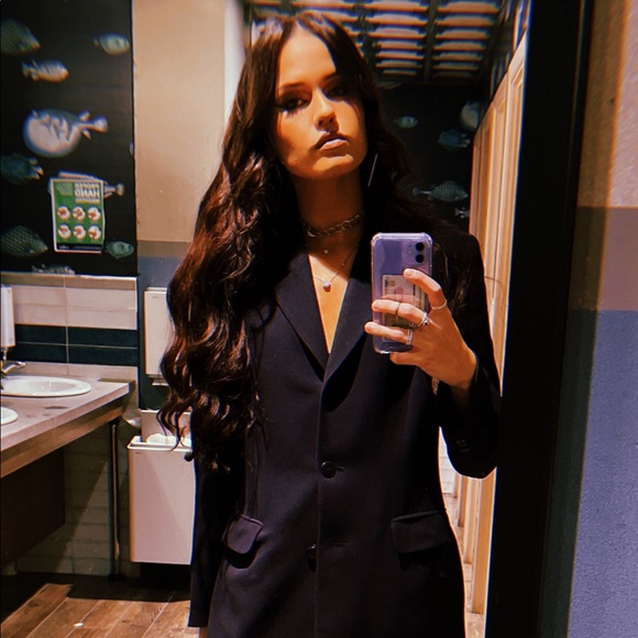 Meet your Posher, Allisha - Picture 6 of 10